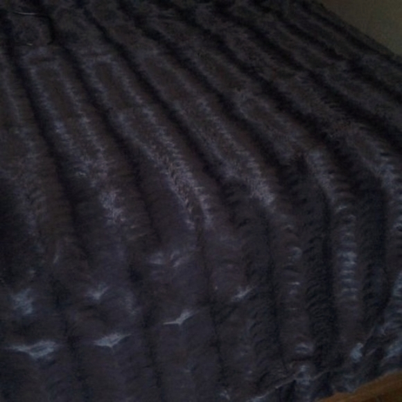 Dark Chocolate Brown Faux Fur Blanket Queen Bed Soft Plush Bedspread Full Size - Picture 7 of 11